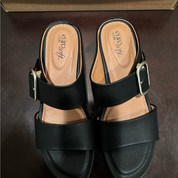 EuroSoft Women's Black low heel wedge Sandals brand new in box size 9 - Picture 4 of 6